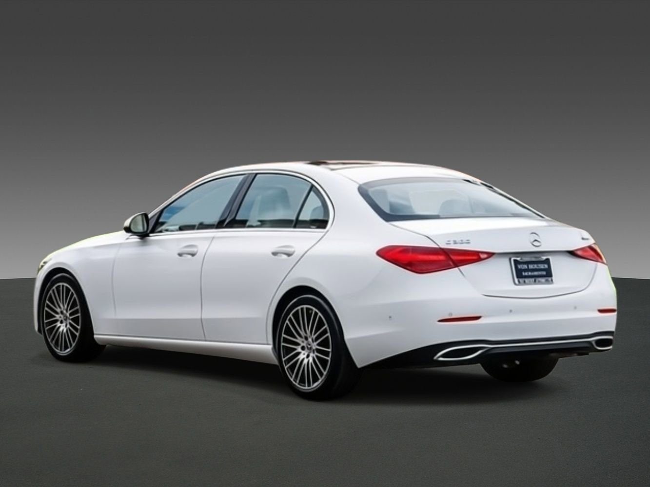 Used 2022 Mercedes-Benz C 300 4MATIC Sedan image 2