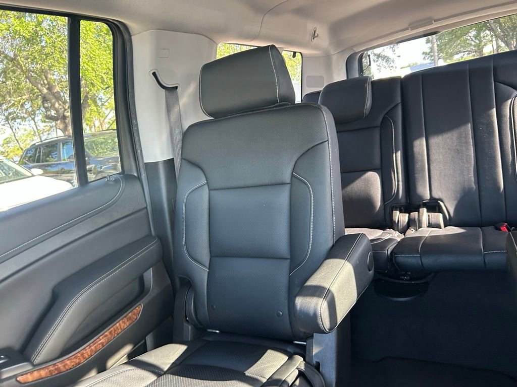 Used 2019 Chevrolet Suburban Premier w/ RST Edition RWD image 12