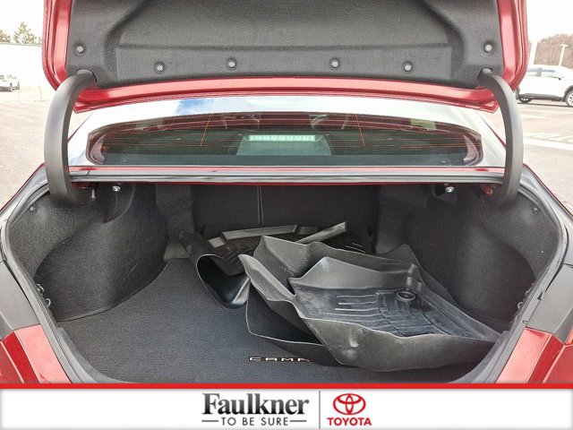 Used 2018 Toyota Camry L image 28