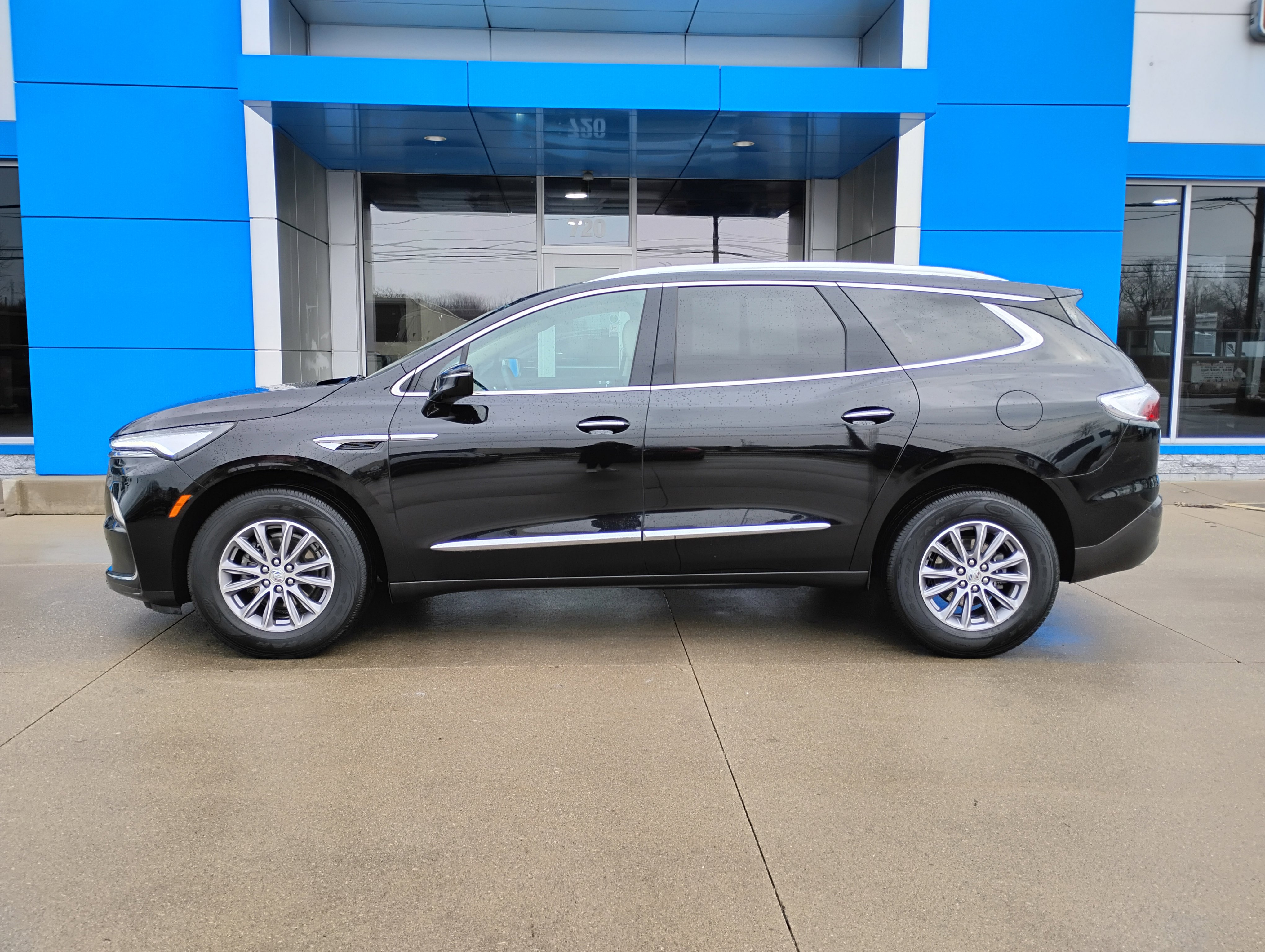 Used 2024 Buick Enclave Essence w/ Trailering Package, 5000 lbs. image 31