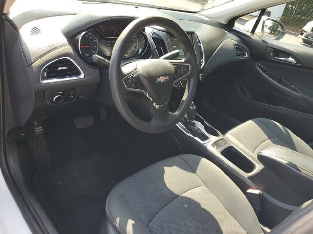 Certified 2017 Chevrolet Cruze LT w/ Convenience Package FWD image 18
