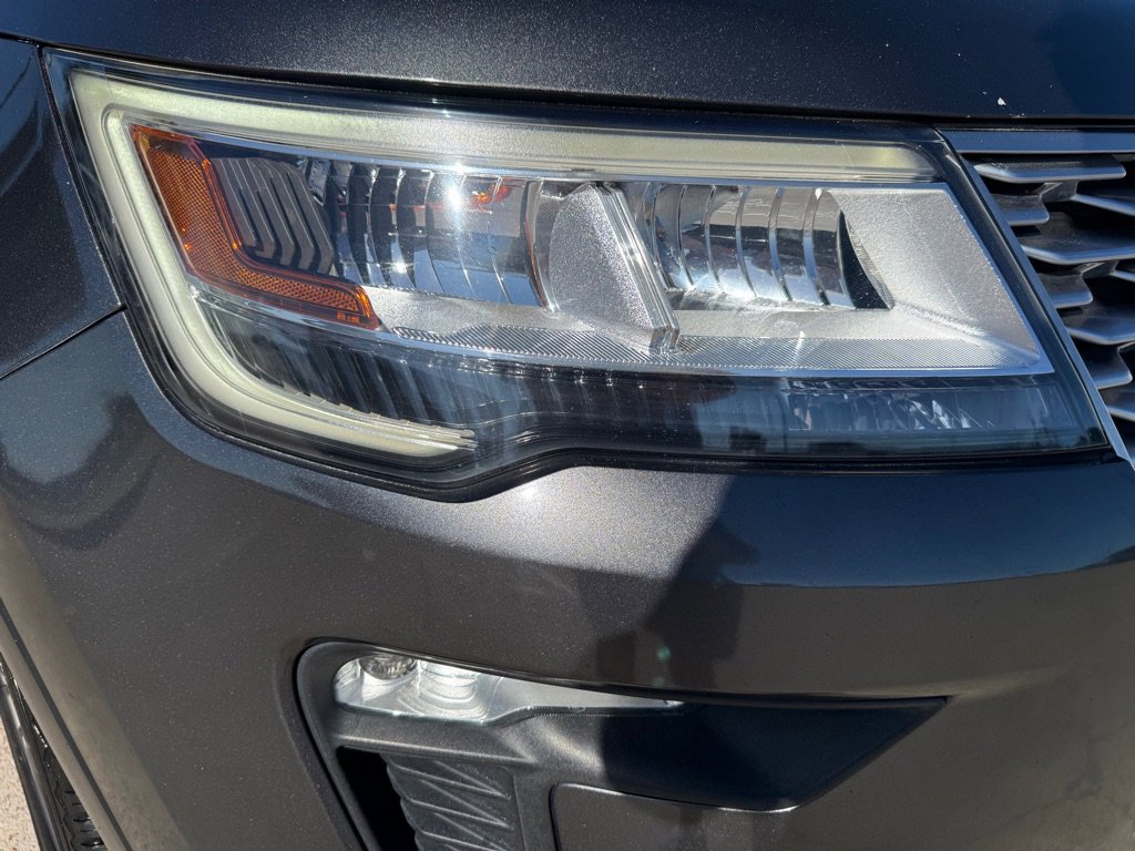 Used 2018 Ford Explorer Platinum AWD/4WD image 10