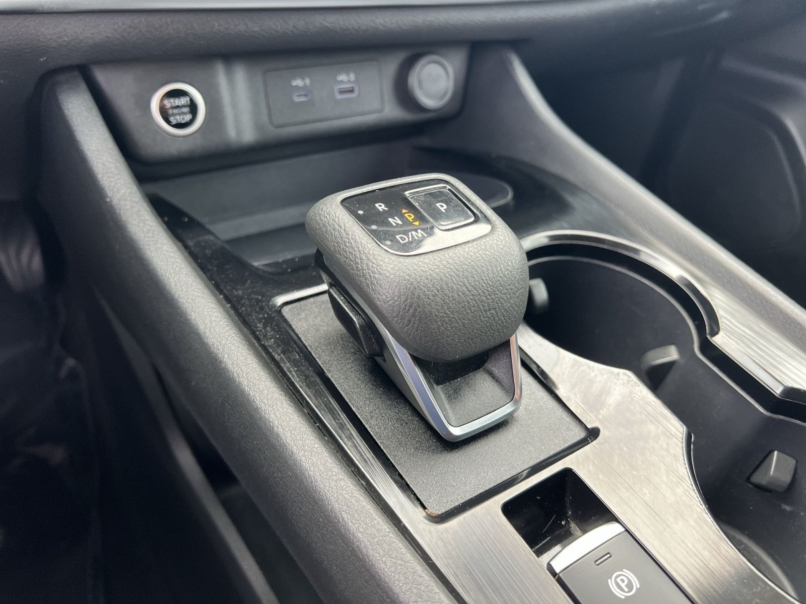 Used 2023 Nissan Rogue S AWD/4WD image 21