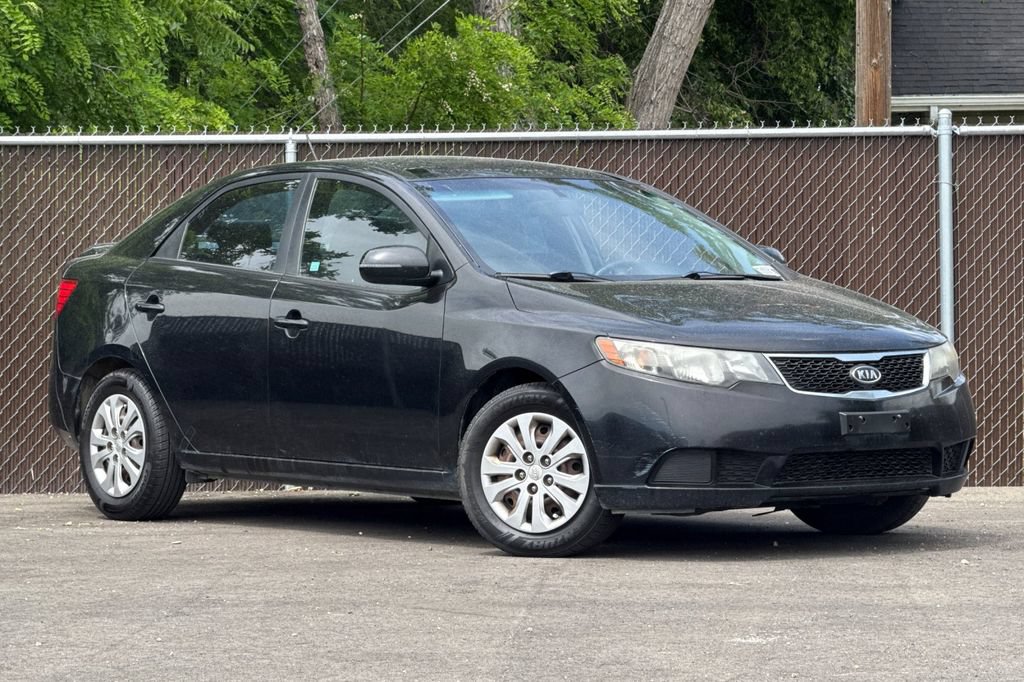 Used 2011 Kia Forte EX FWD image 2