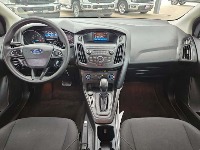 Used 2018 Ford Focus SE FWD image 16
