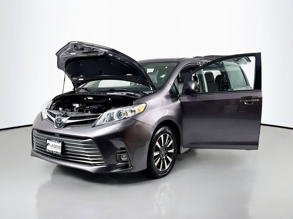 Used 2019 Toyota Sienna XLE image 22