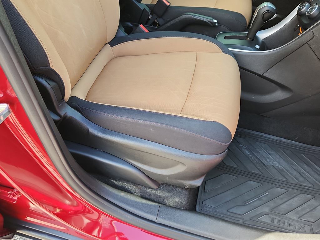 Used 2019 Chevrolet Trax LT w/ LPO, Protection Package AWD/4WD image 16