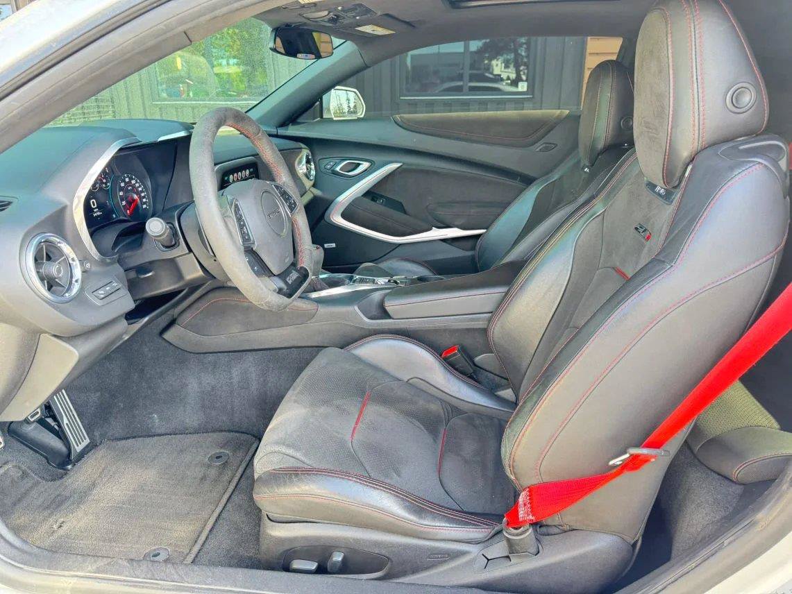 Used 2017 Chevrolet Camaro ZL1 RWD image 12