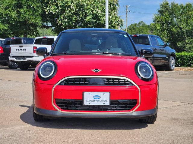 Used 2025 MINI Cooper 2-Door Hardtop FWD image 2