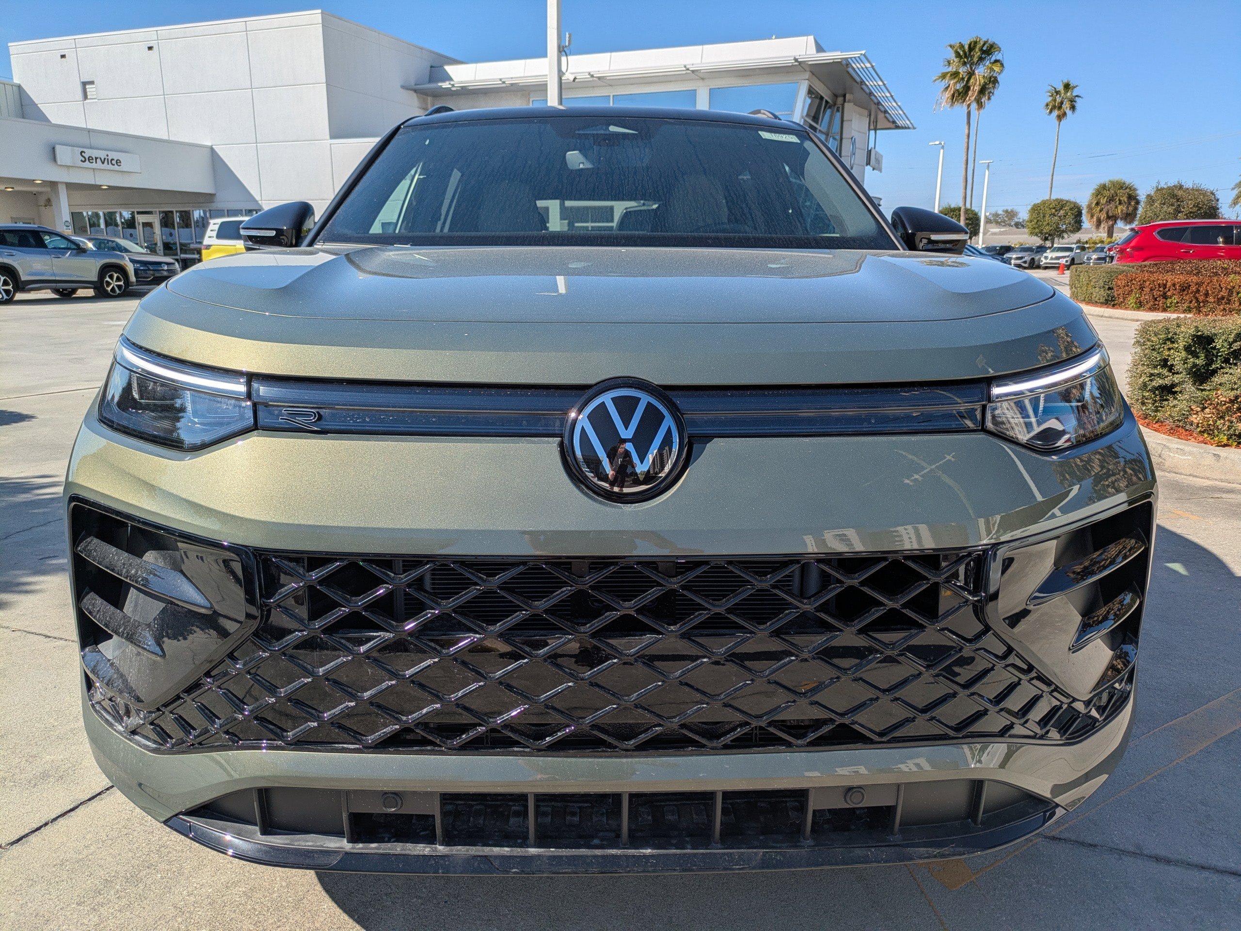 New 2026 Volkswagen Tiguan SE R-Line image 9