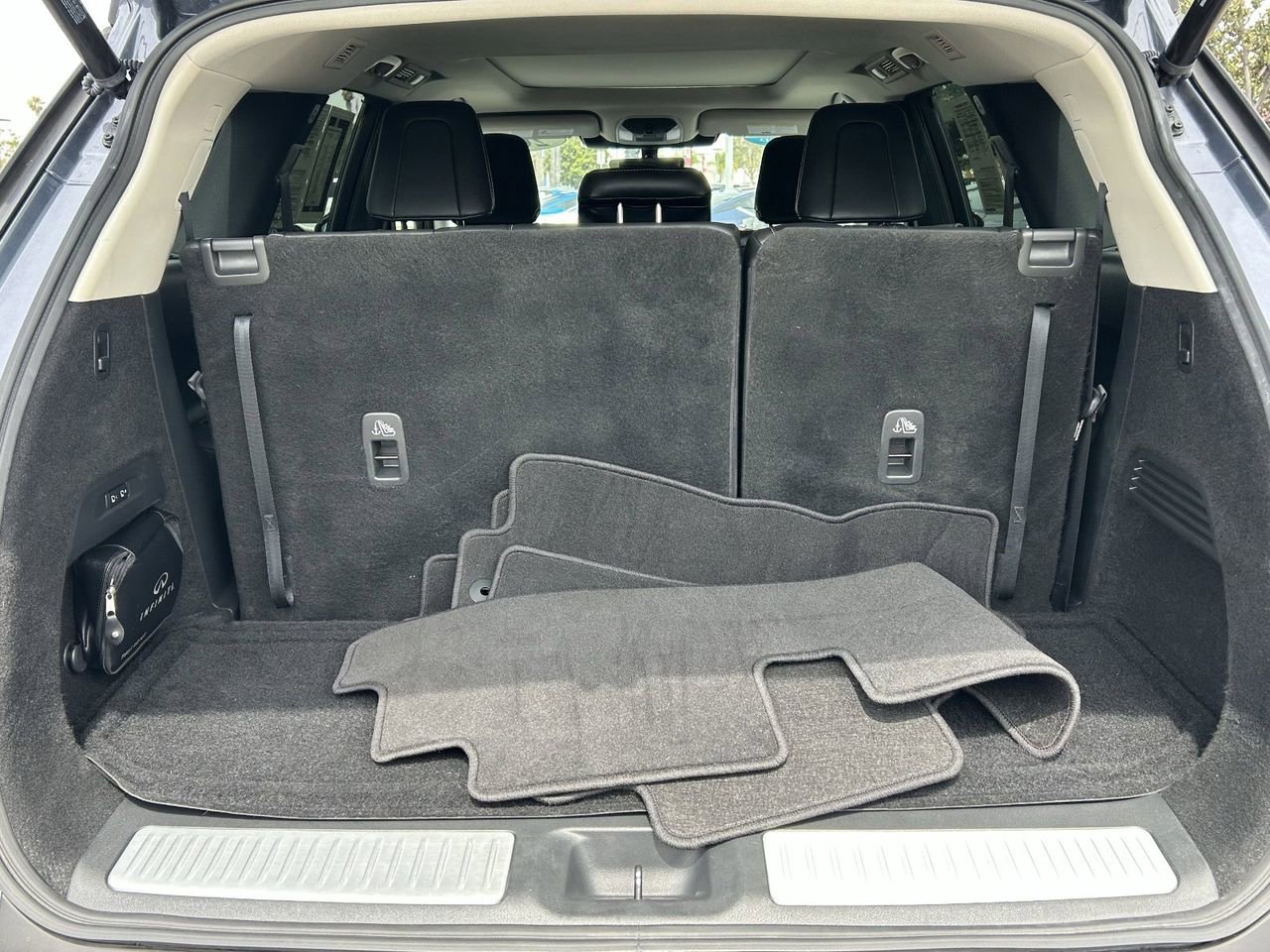 Certified 2023 INFINITI QX60 Sensory w/ Cargo Package image 14