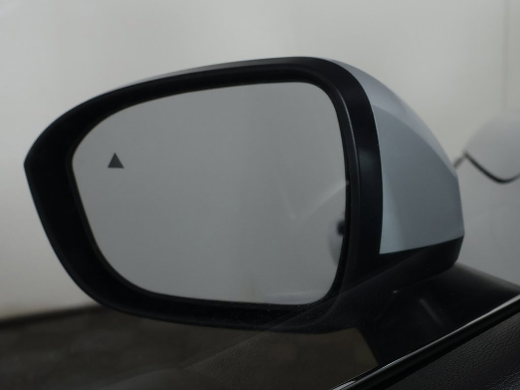 Used 2024 Mitsubishi Outlander SE image 37