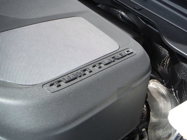 New 2026 RAM 1500 4x4 Crew Cab image 9