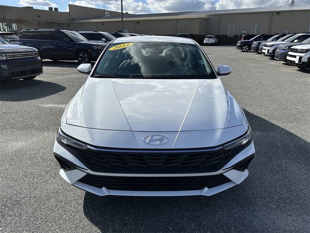 Certified 2024 Hyundai Elantra SEL image 7