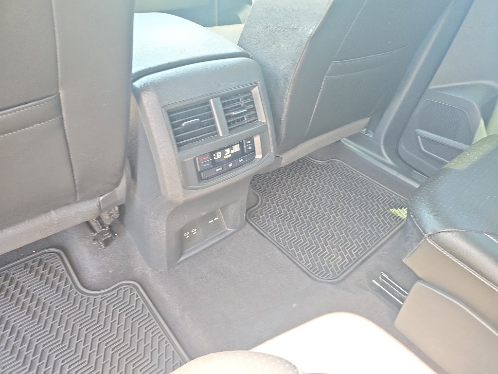 Used 2022 Volkswagen Atlas SEL image 13