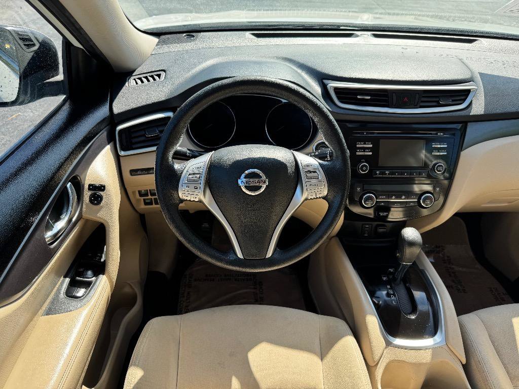 Used 2016 Nissan Rogue SV FWD image 21