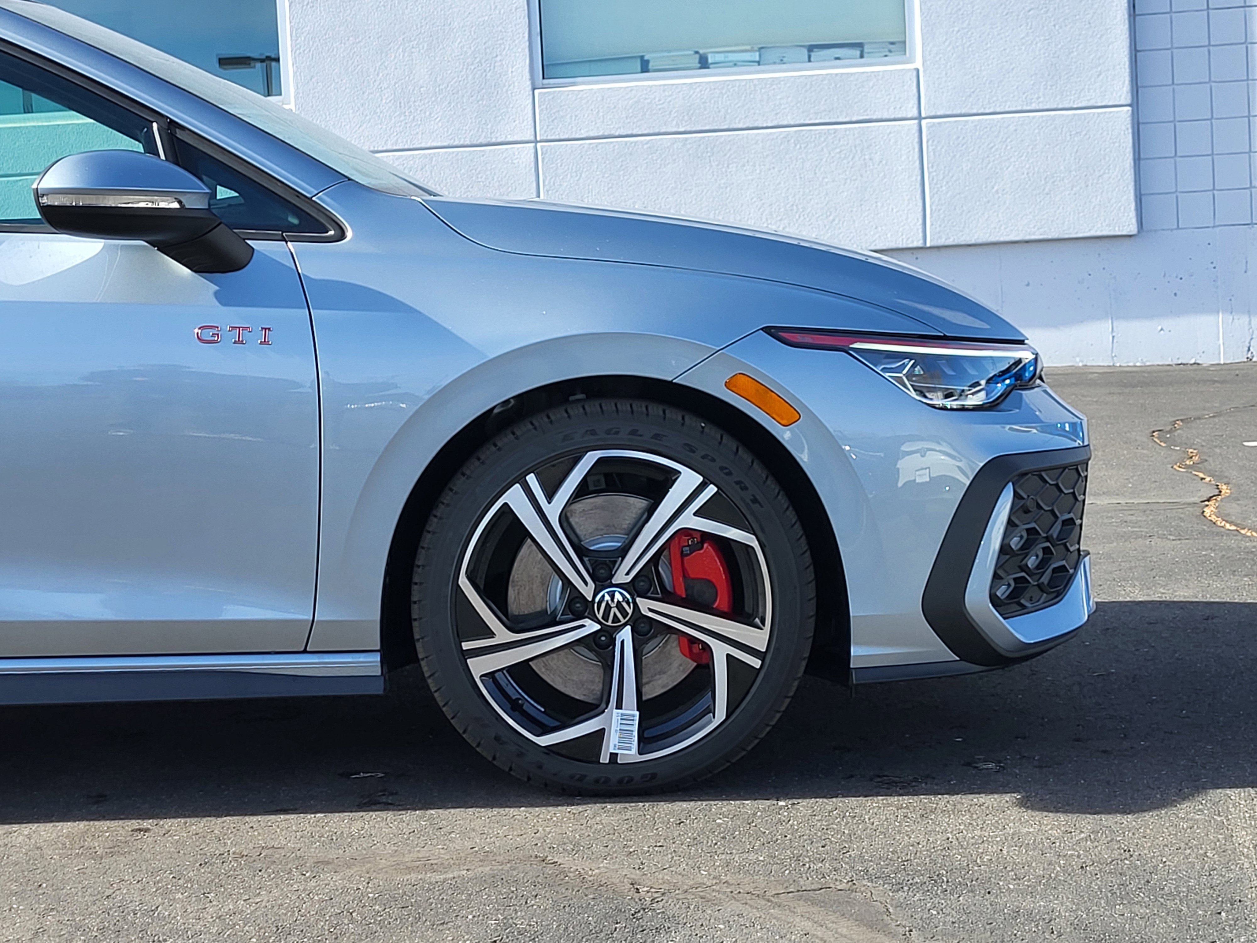 New 2026 Volkswagen GTI SE image 8