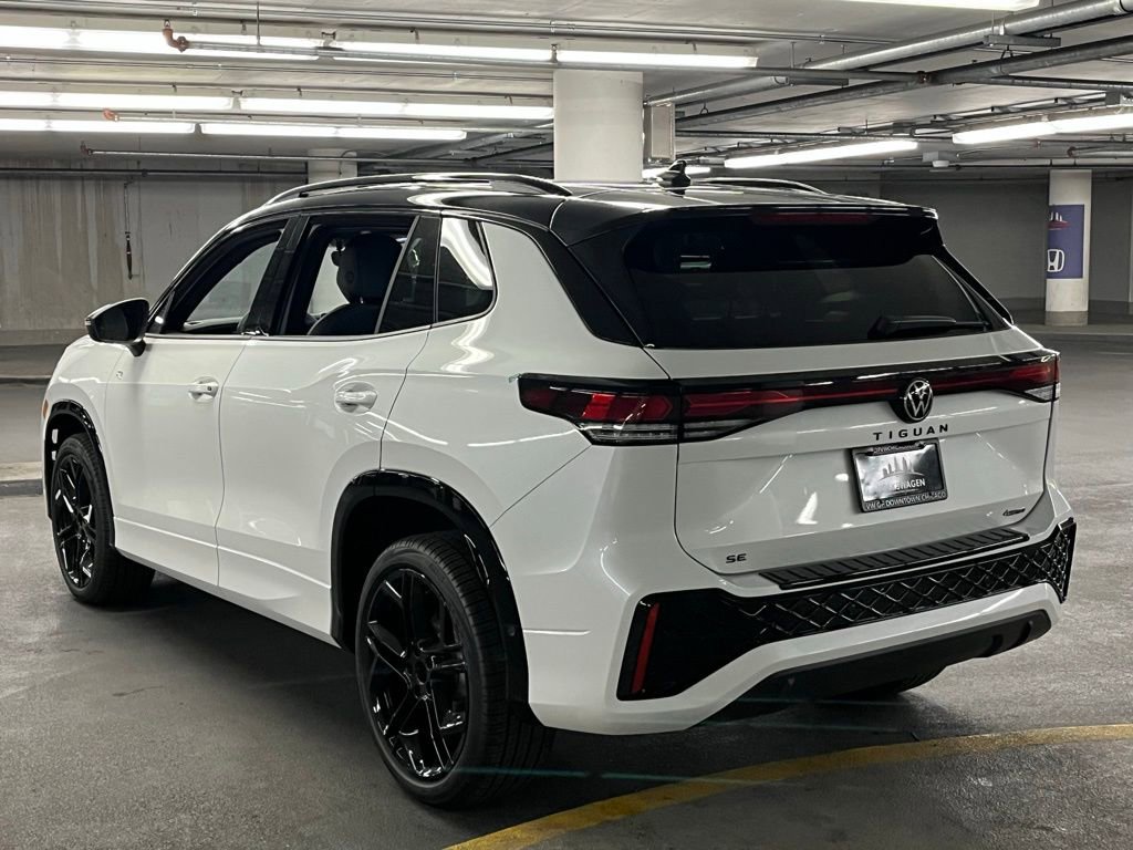 New 2025 Volkswagen Tiguan SE R-Line image 5