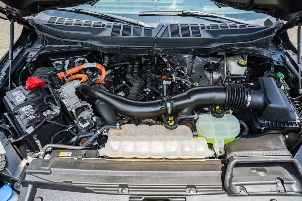 Used 2024 Ford F150 Lariat w/ Equipment Group 502A High AWD/4WD image 17