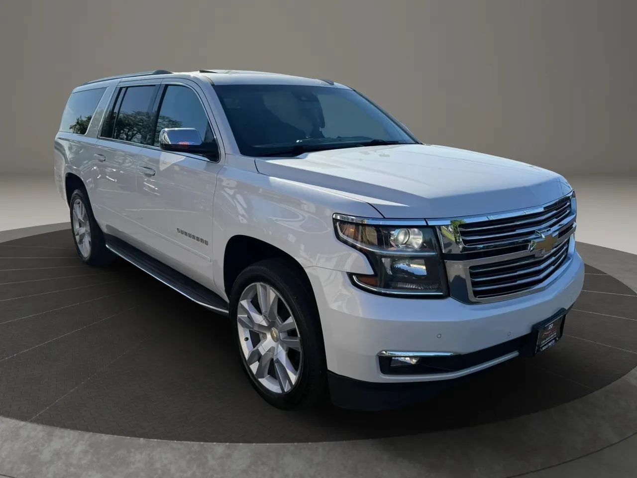 Used 2017 Chevrolet Suburban Premier AWD/4WD image 6