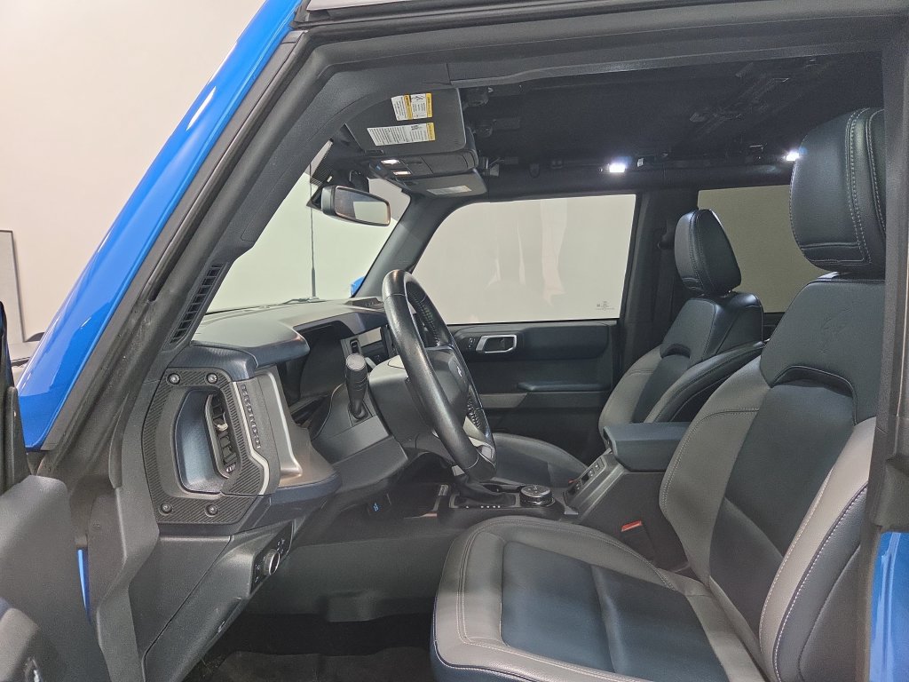 Used 2023 Ford Bronco Outer Banks AWD/4WD image 2