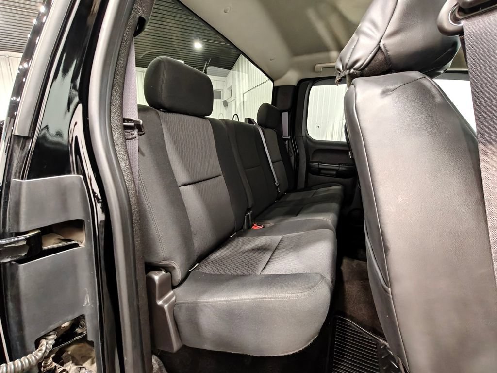 Used 2011 Chevrolet Silverado 2500 LT w/ Snow Plow Prep Package AWD/4WD image 24