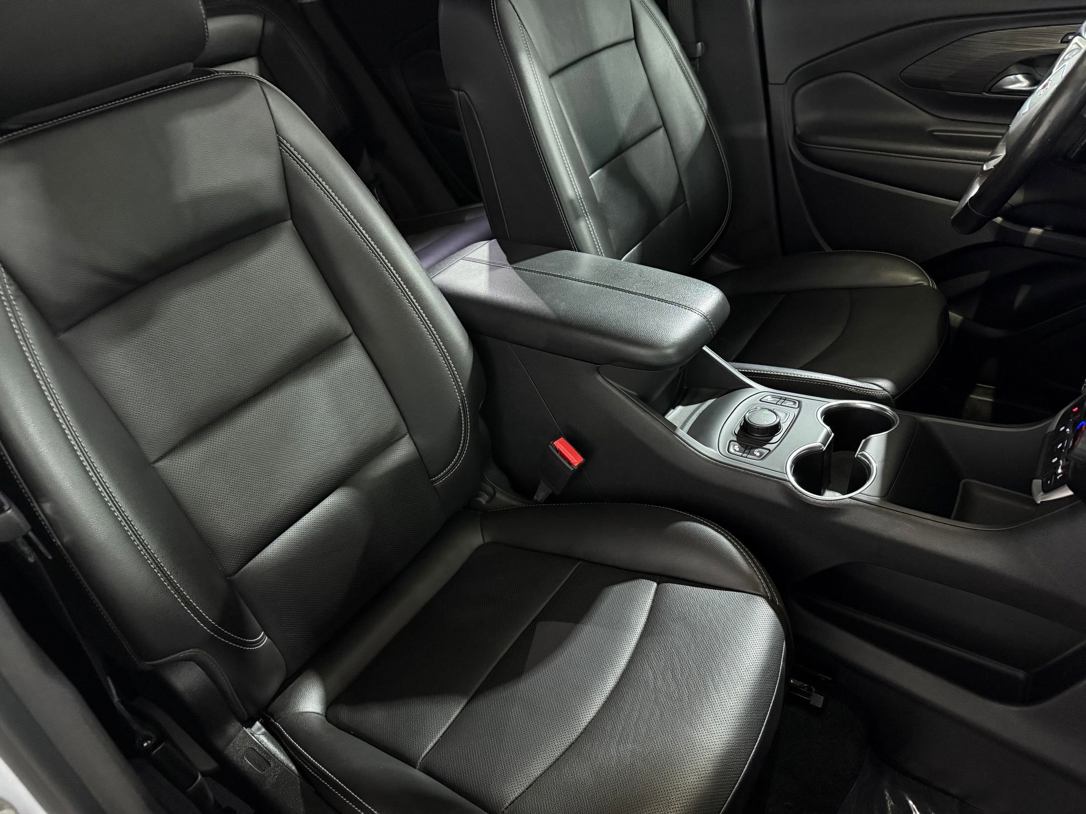 Used 2022 GMC Terrain SLT image 43