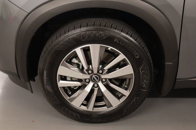 Certified 2025 Nissan Pathfinder SL w/ Black Appearance Package AWD/4WD image 7