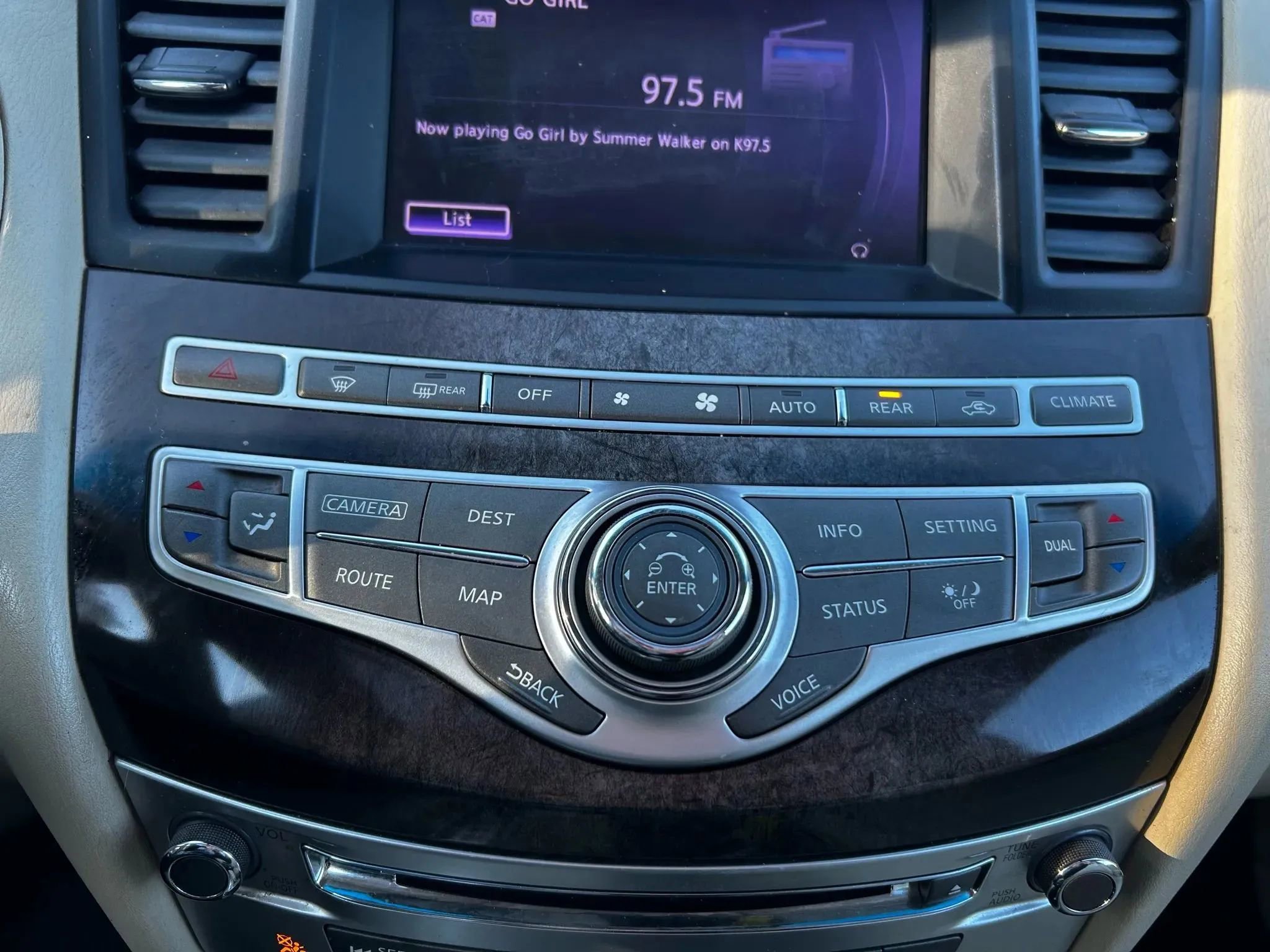 Used 2013 INFINITI JX35 FWD w/ Premium Pkg image 19