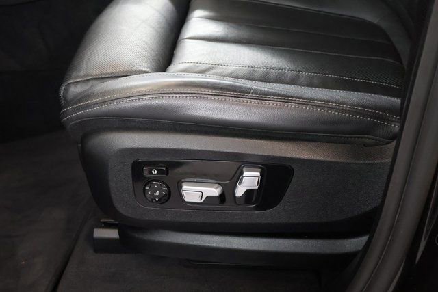 Used 2020 BMW X7 xDrive40i w/ Premium Package image 12