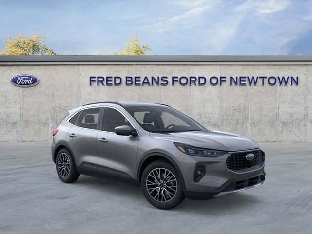 New 2025 Ford Escape SE w/ PHEV Premium Package