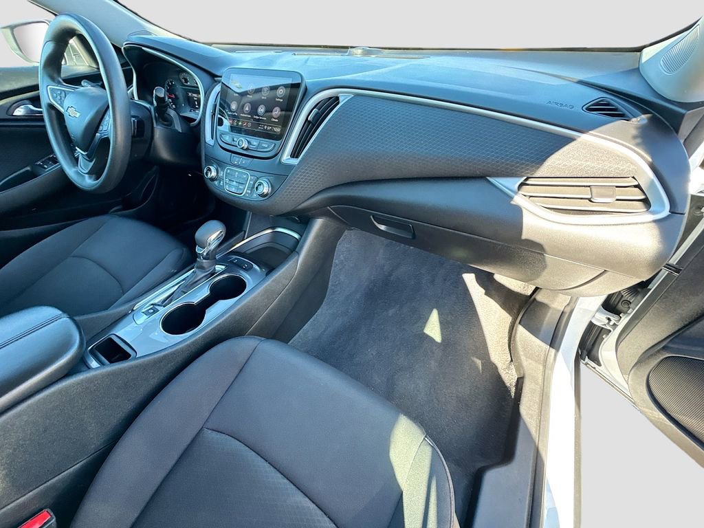 Used 2024 Chevrolet Malibu LT image 27