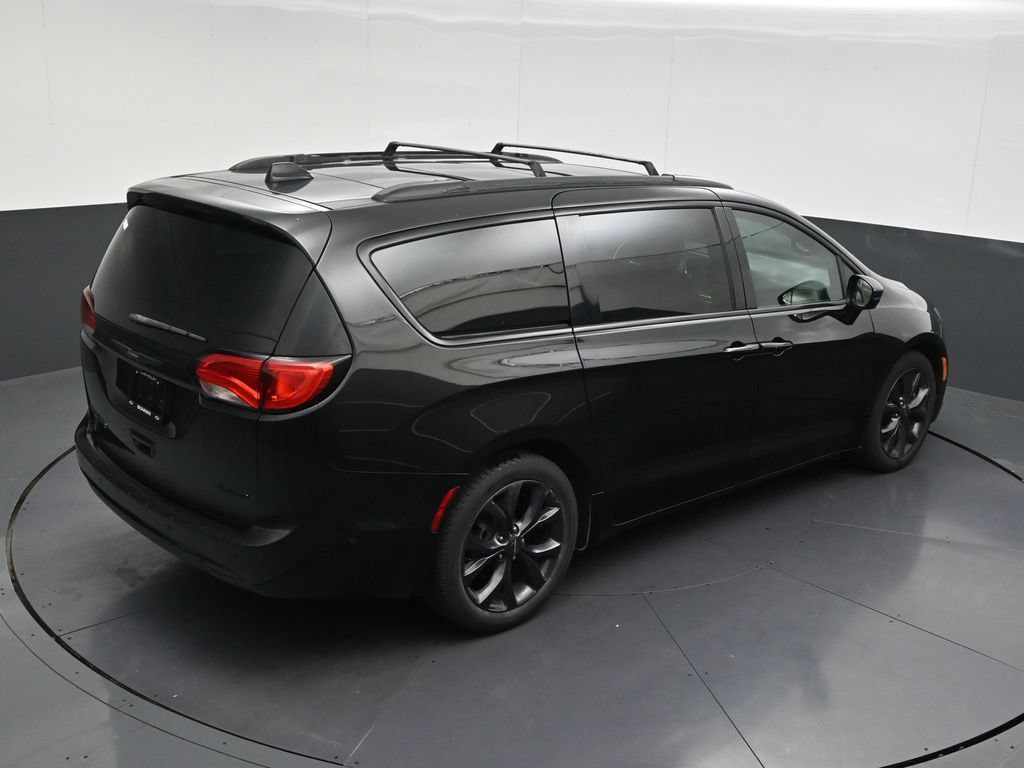 Used 2019 Chrysler Pacifica Limited w/ Advanced Safetytec Group FWD image 20