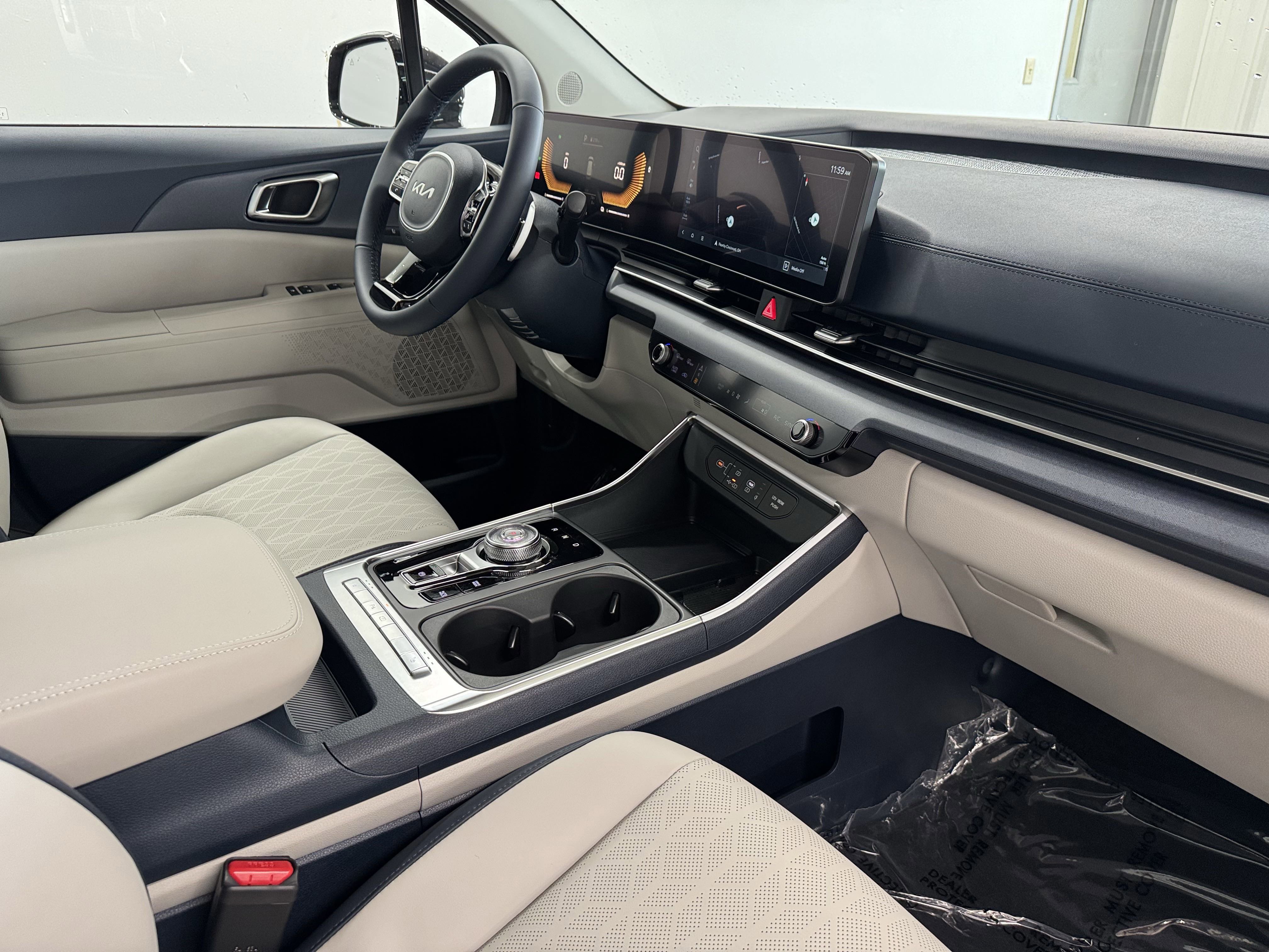 New 2026 Kia Carnival EX FWD image 10
