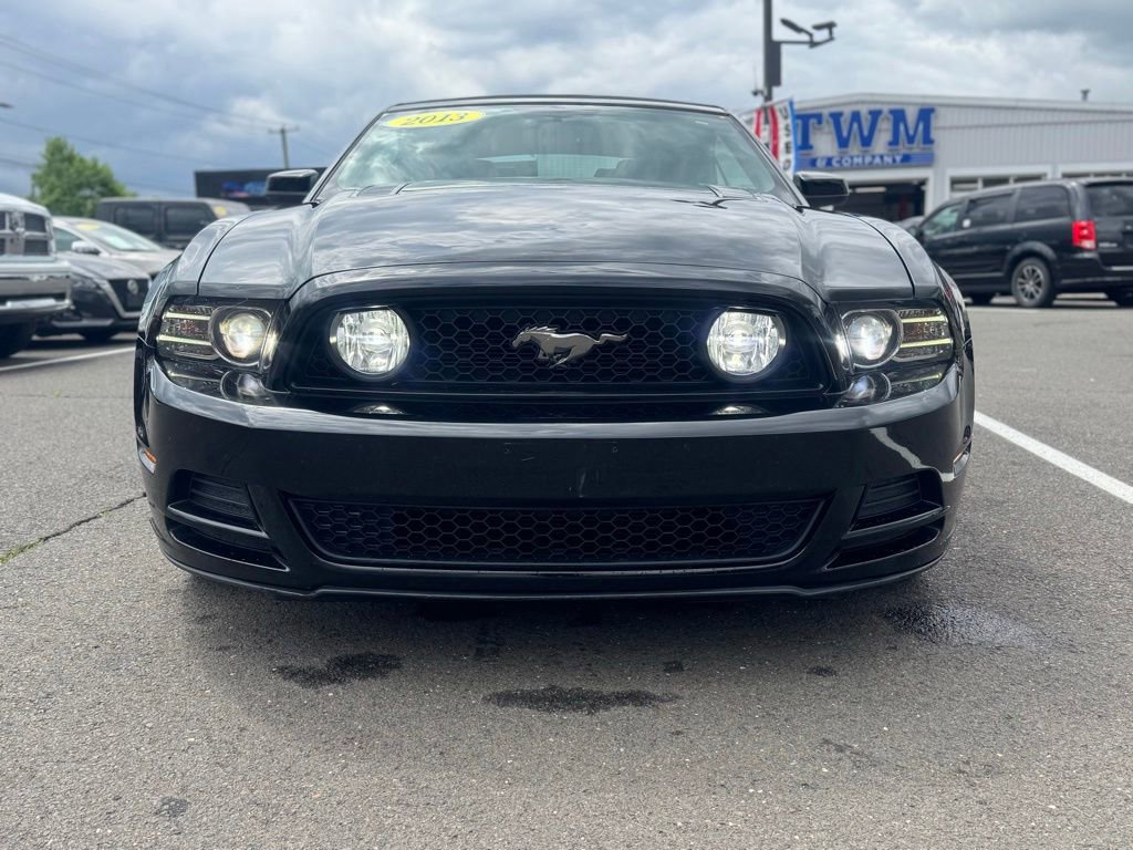Used 2013 Ford Mustang GT Premium w/ Electronics Pkg RWD image 17