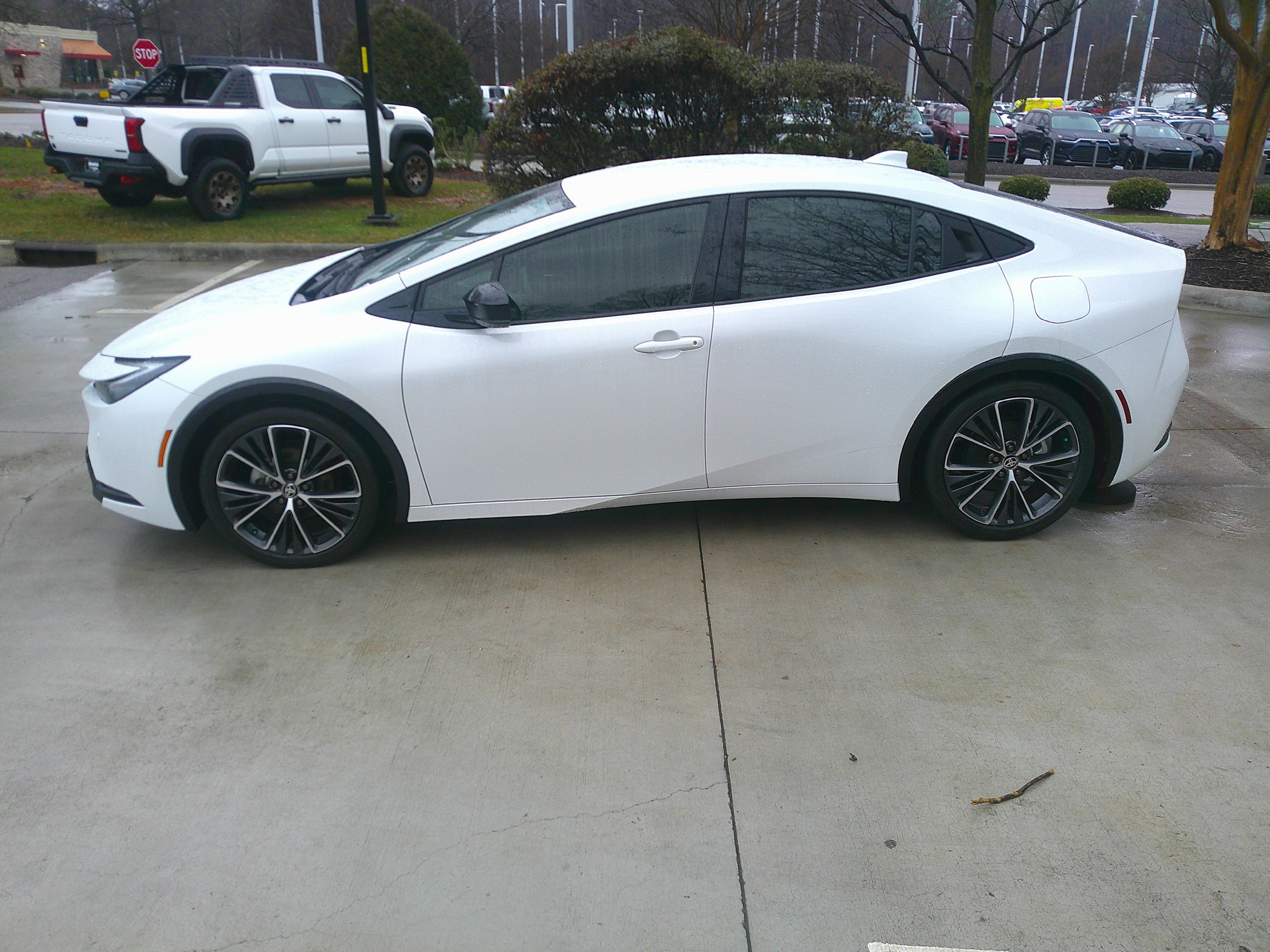 Used 2024 Toyota Prius XLE image 8