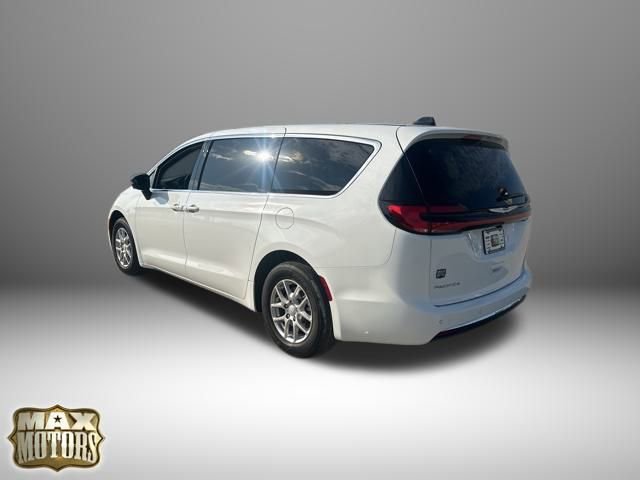 New 2026 Chrysler Pacifica Select image 6