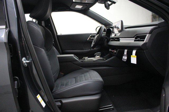 New 2026 Mitsubishi Outlander LE FWD image 17