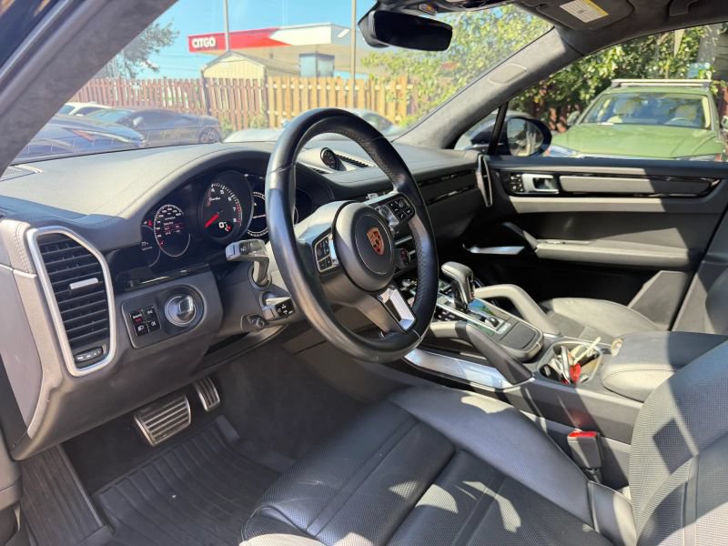 Used 2019 Porsche Cayenne Turbo AWD/4WD image 14