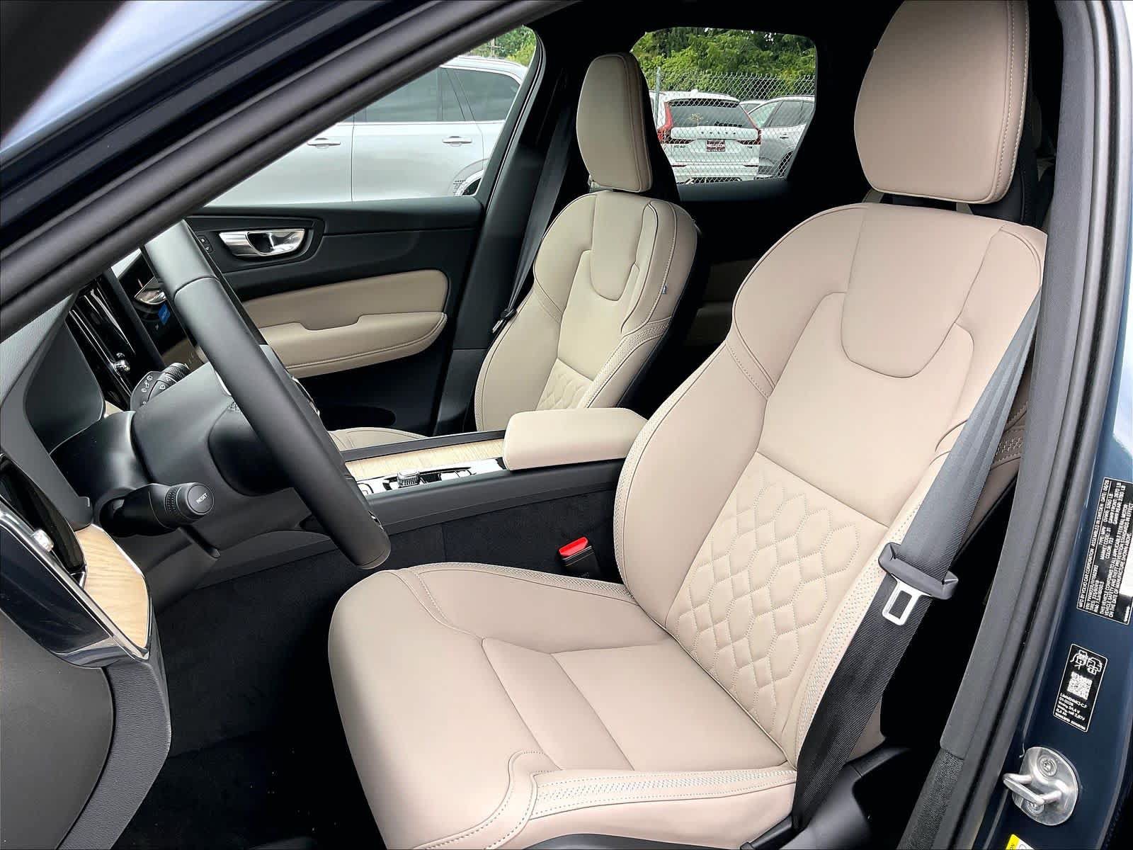 New 2027 Volvo XC60 B5 Core AWD/4WD image 11