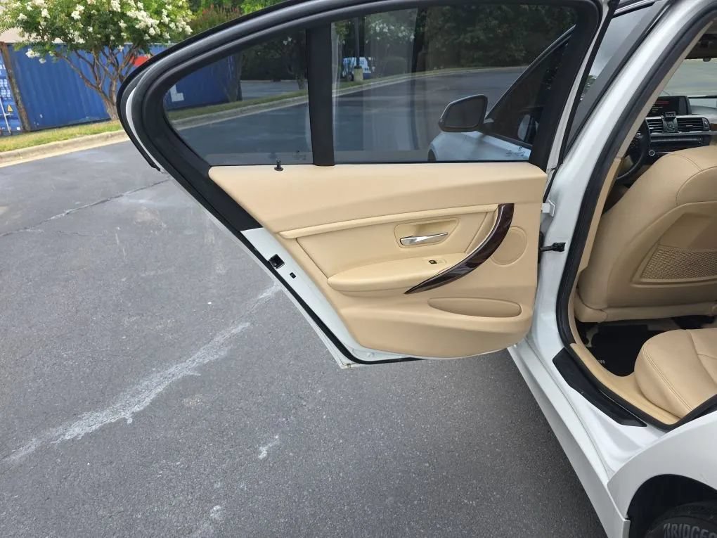 Used 2015 BMW 328i Sedan RWD image 40