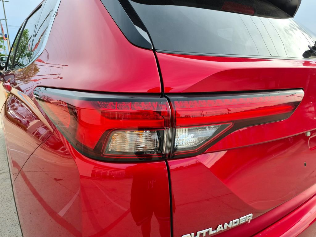 Used 2024 Mitsubishi Outlander SEL FWD image 31