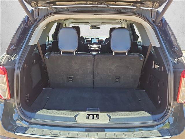 Used 2022 Ford Explorer Limited w/ Equipment Group 301A AWD/4WD image 6