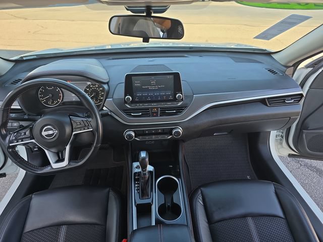 Used 2023 Nissan Altima 2.5 SR FWD image 14