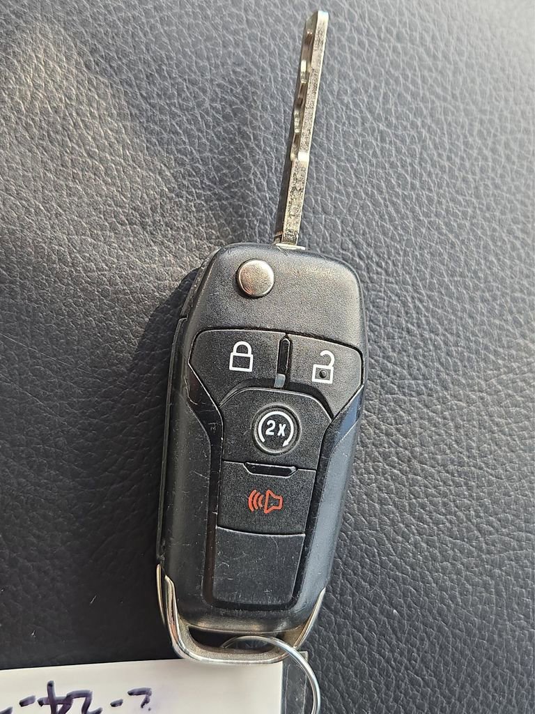 Used 2017 Ford F150 XLT w/ Equipment Group 302A Luxury image 31