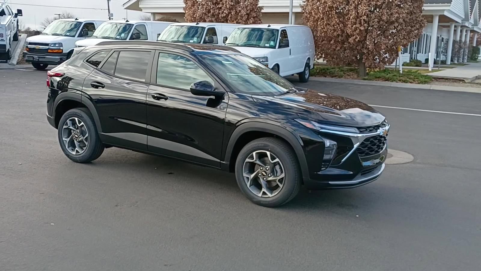 New 2026 Chevrolet Trax LT w/ Sunroof Package image 3