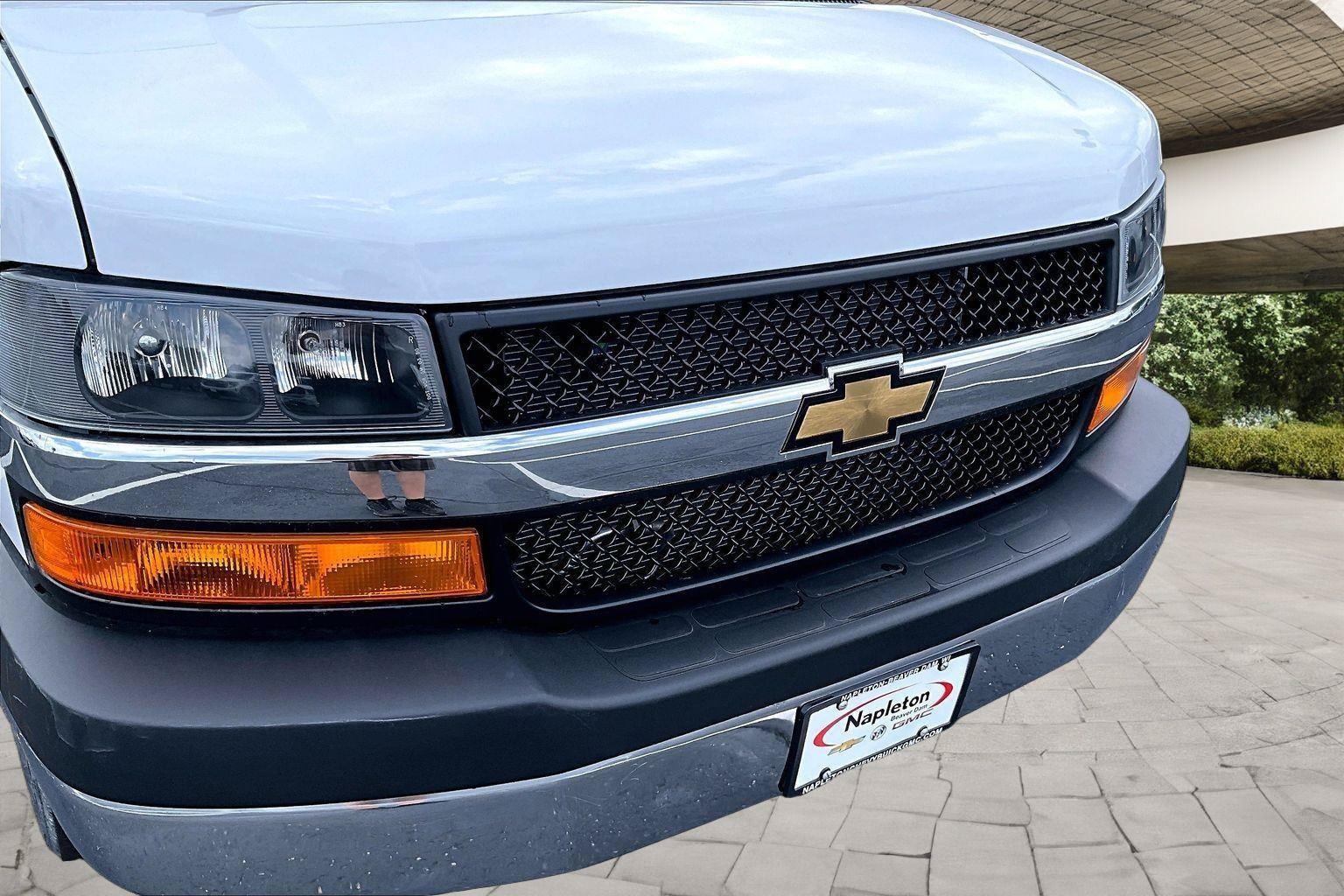 New 2026 Chevrolet Express 2500 w/ Driver Convenience Package RWD image 29