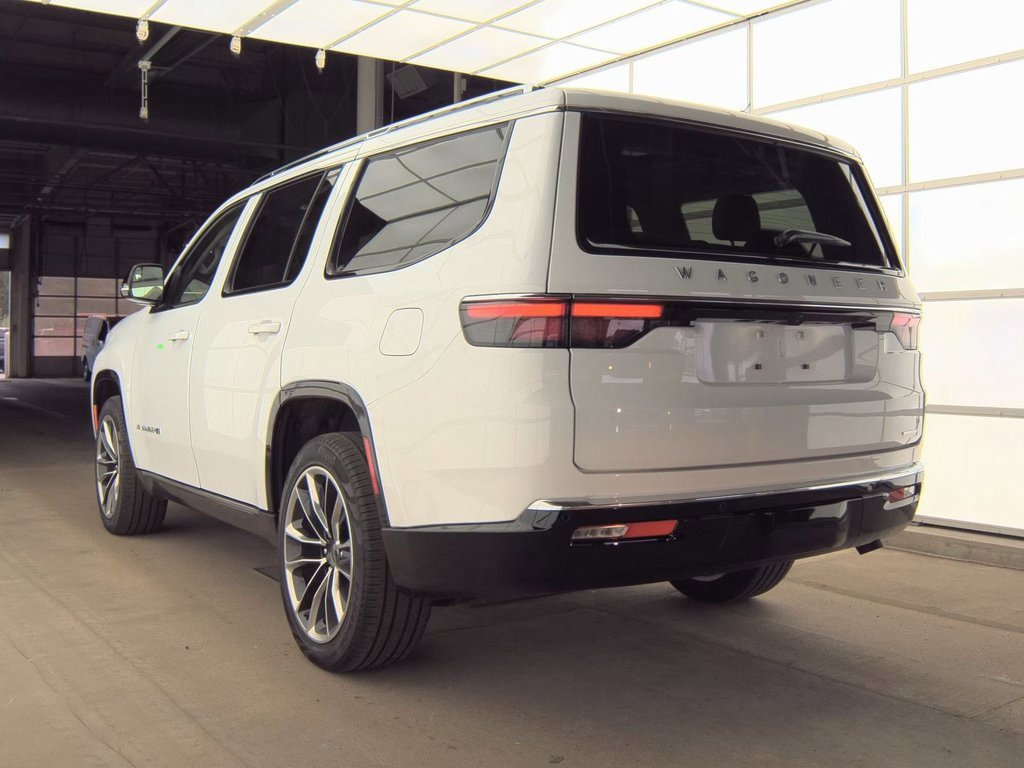 Used 2024 Jeep Wagoneer Series III w/ Premium Group I image 2