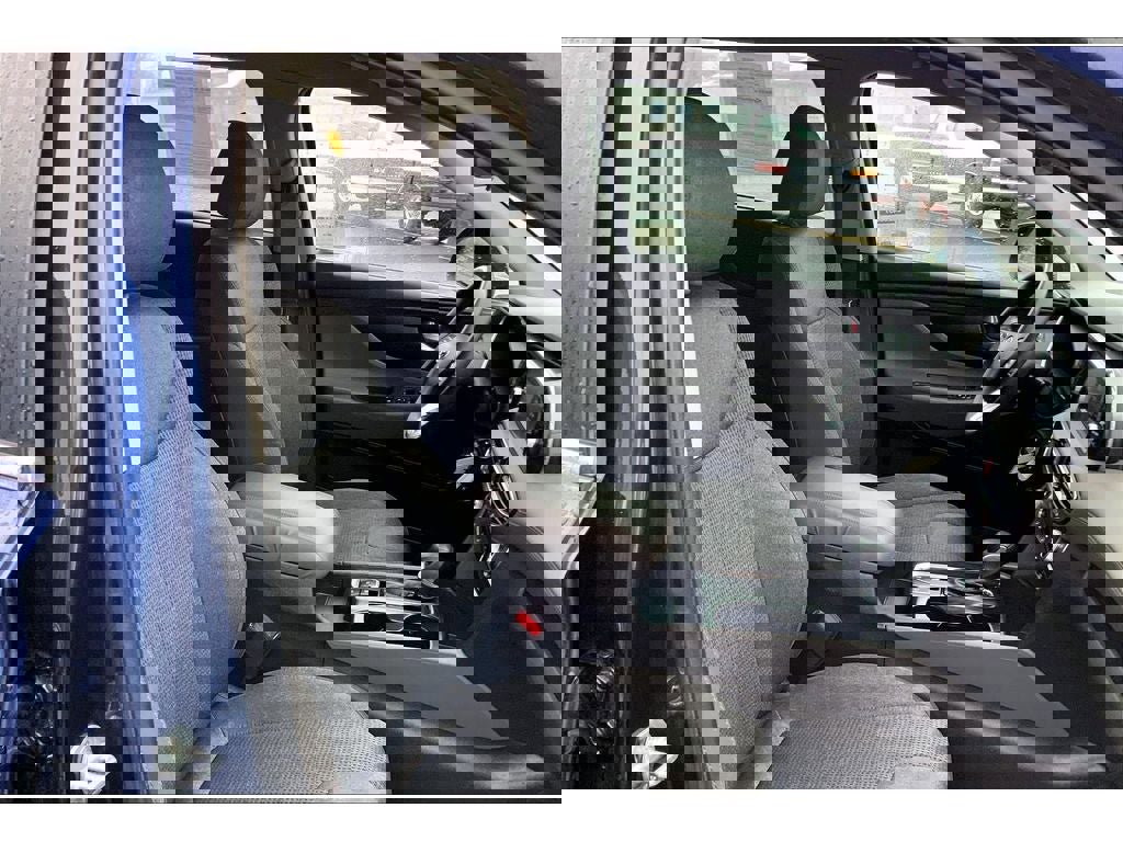 Used 2020 Hyundai Santa Fe SE image 8