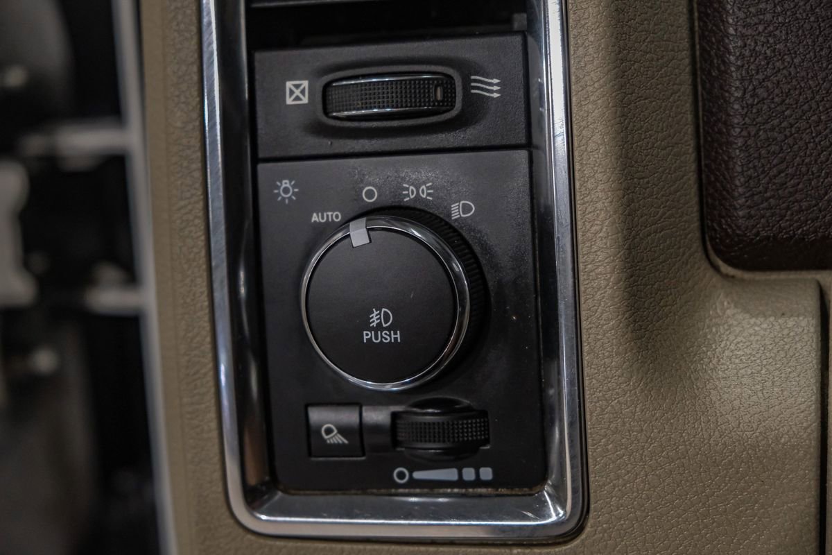 Used 2015 RAM 2500 Laramie w/ Convenience Group AWD/4WD image 28